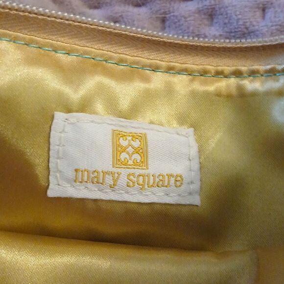 Mary Square - Picture 3 of 3